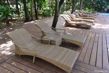Cebu White Sands Resort And Spa