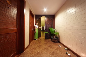 Cebu White Sands Resort And Spa
