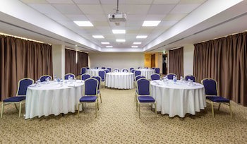Holiday Inn Express Dubai Airport by IHG galeri fotoğrafı