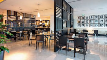 Holiday Inn Express Dubai Airport by IHG galeri fotoğrafı