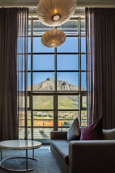 Doubletree By Hilton Cape Town - Upper Eastside