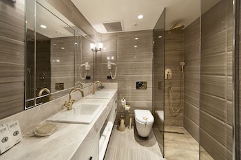 Golden Age Hotel & Spa