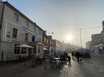 The Red Lion Hotel