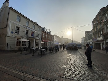 The Red Lion Hotel