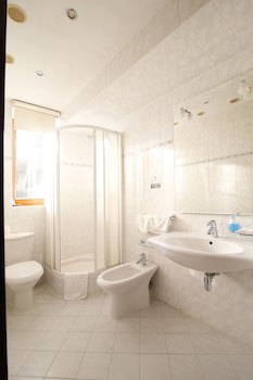 Agh Hotel