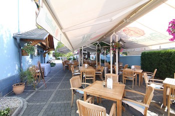 Agh Hotel