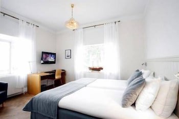 Adels Hotel