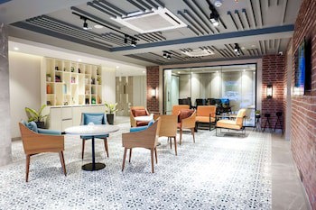 Golden Tulip Lucknow