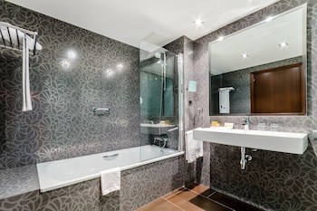 Eurostars Executive Hotel