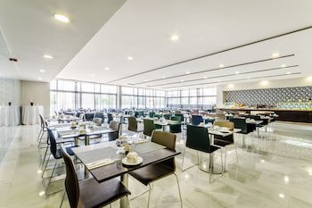 Eurostars Executive Hotel