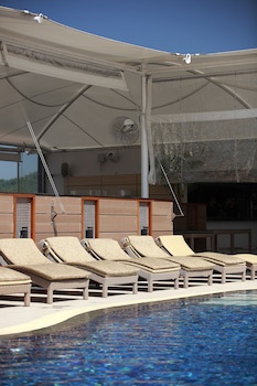 Absolute Bangla Suites (Adults Only)