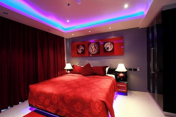 Absolute Bangla Suites (Adults Only)