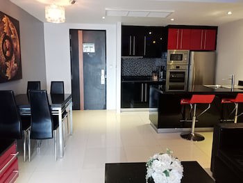 Absolute Bangla Suites (Adults Only)