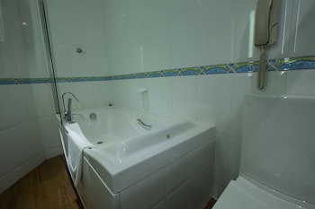 Best Western Premier Accra Airport Hotel