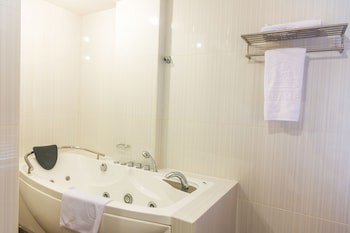 Best Western Premier Accra Airport Hotel