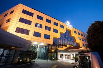 Best Western Premier Accra Airport Hotel