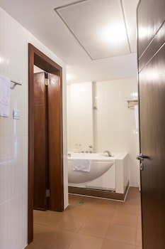 Best Western Premier Accra Airport Hotel