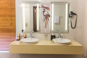 Best Western Premier Accra Airport Hotel