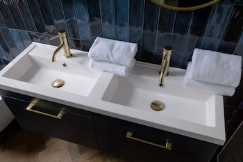 Brisbane House Hotel