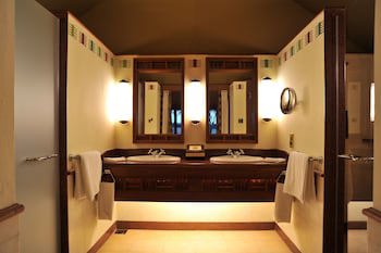 Sweetwaters Serena Camp