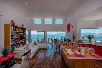 Sea Star Lodge