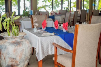 Castello Beach Hotel