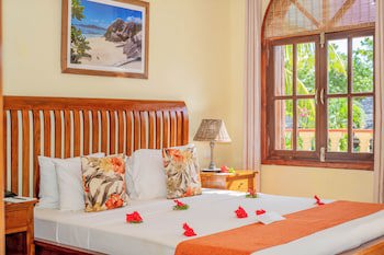 Castello Beach Hotel