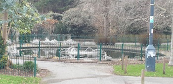 Holly Lodge Guest House