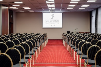 Grand Royal Hotel