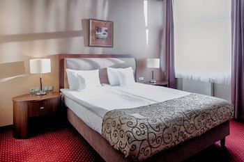 Grand Royal Hotel