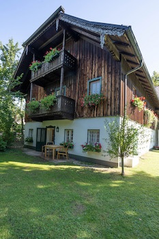 Der Schlosswirt Zu Anif - Biedermeier-Hotel Und Restaurant