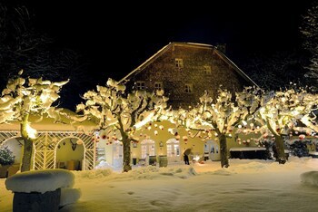 Der Schlosswirt Zu Anif - Biedermeier-Hotel Und Restaurant