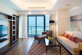 La Suite Dubai Hotel & Apartments Operated by Minor Hotels fotoğrafı