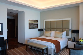 La Suite Dubai Hotel & Apartments Operated by Minor Hotels galeri fotoğrafı