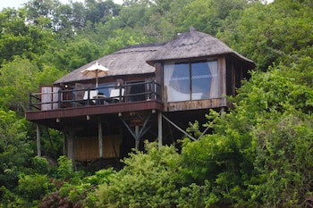 Serena Mivumo River Lodge