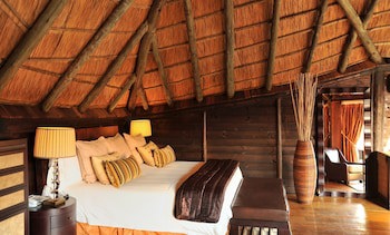 Serena Mivumo River Lodge