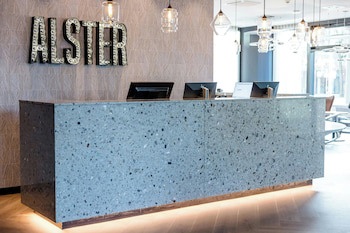 Motel One Hamburg-Alster fotoğrafı
