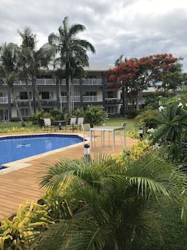 Heritage Park Hotel