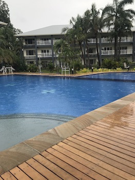 Heritage Park Hotel