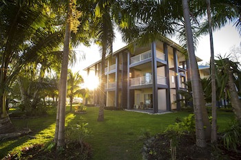 Heritage Park Hotel