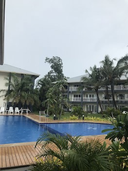 Heritage Park Hotel