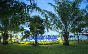 Heritage Park Hotel