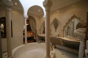 Demeures D'orient Riad Deluxe & Spa