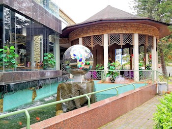 Century Pines Resort