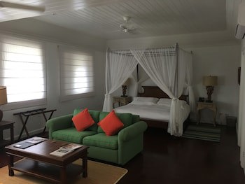 Atlantis Historic Inn