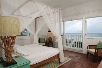 Atlantis Historic Inn