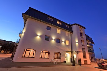 Amber Hotel