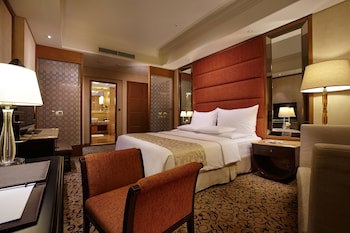 E-Da Royal Hotel