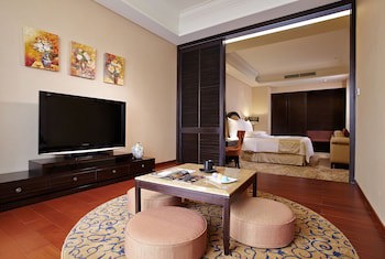 E-Da Royal Hotel
