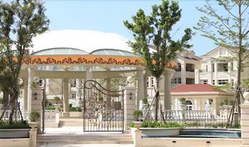E-Da Royal Hotel